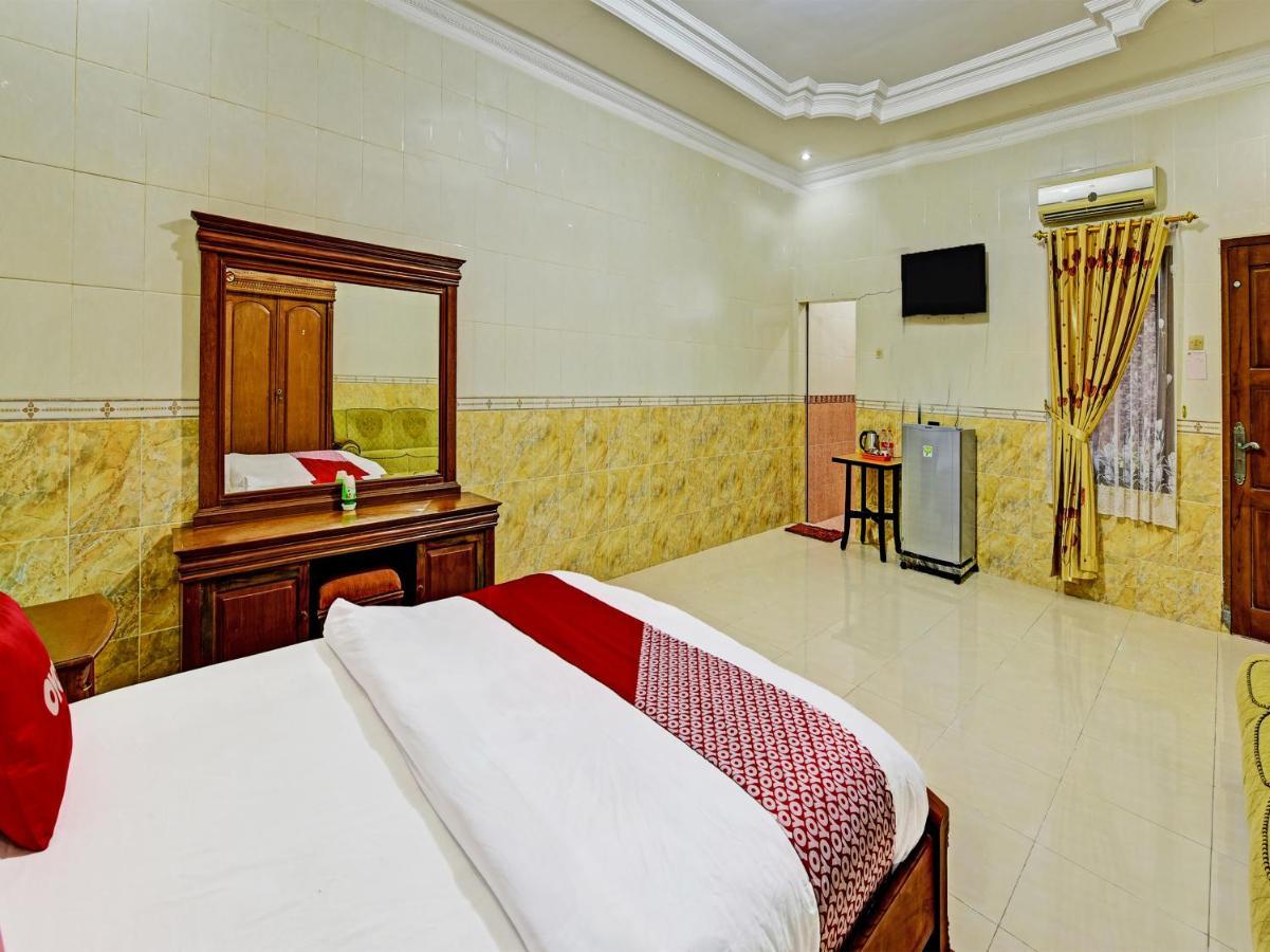 Collection O 91489 Hotel Tanjung Permata Cilacap Exterior foto