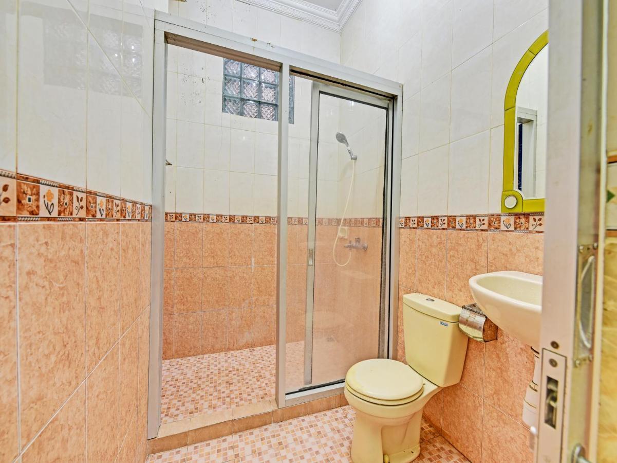Collection O 91489 Hotel Tanjung Permata Cilacap Exterior foto