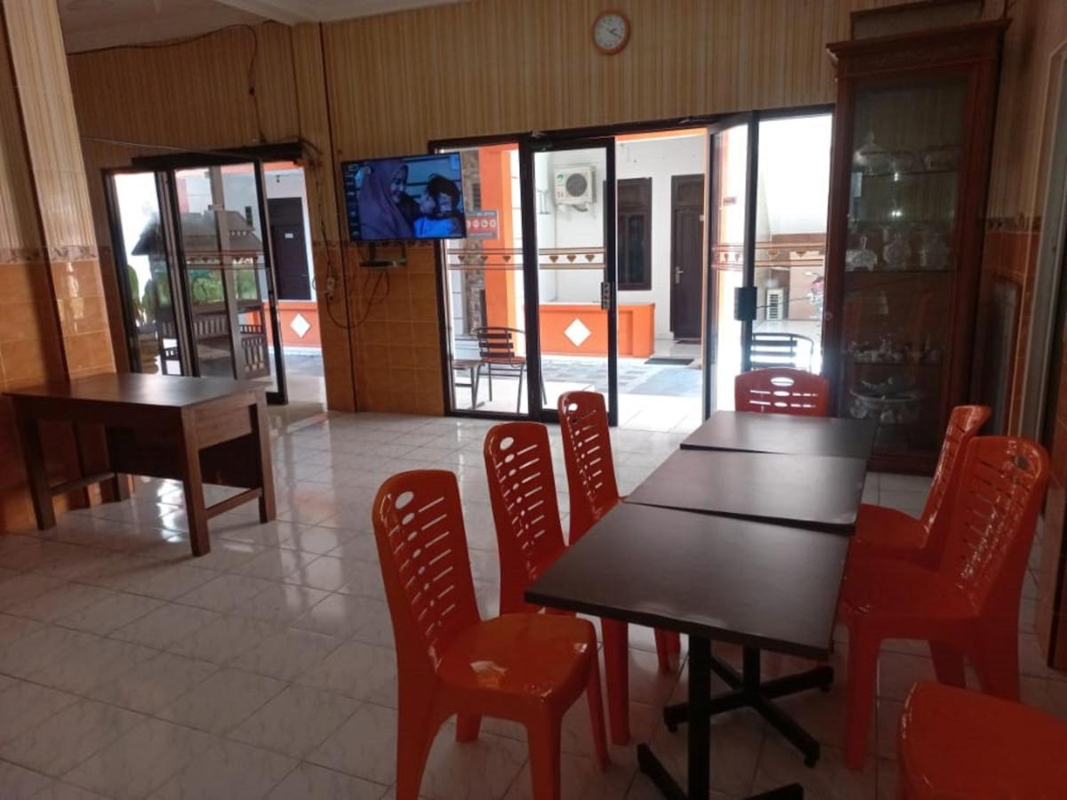 Collection O 91489 Hotel Tanjung Permata Cilacap Exterior foto